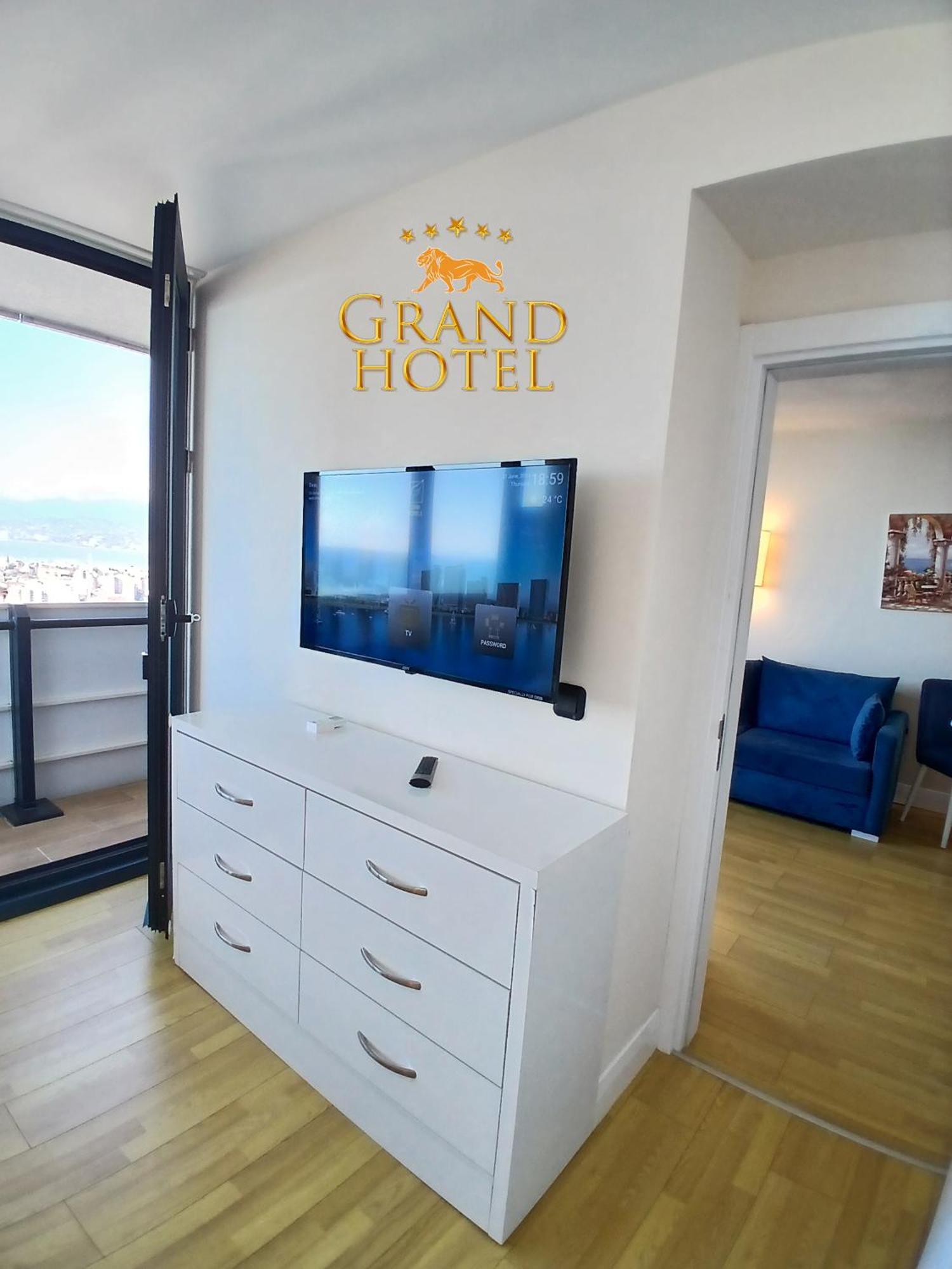 Grand Hotel ☆ Orbi City บาทูมิ ภายนอก รูปภาพ