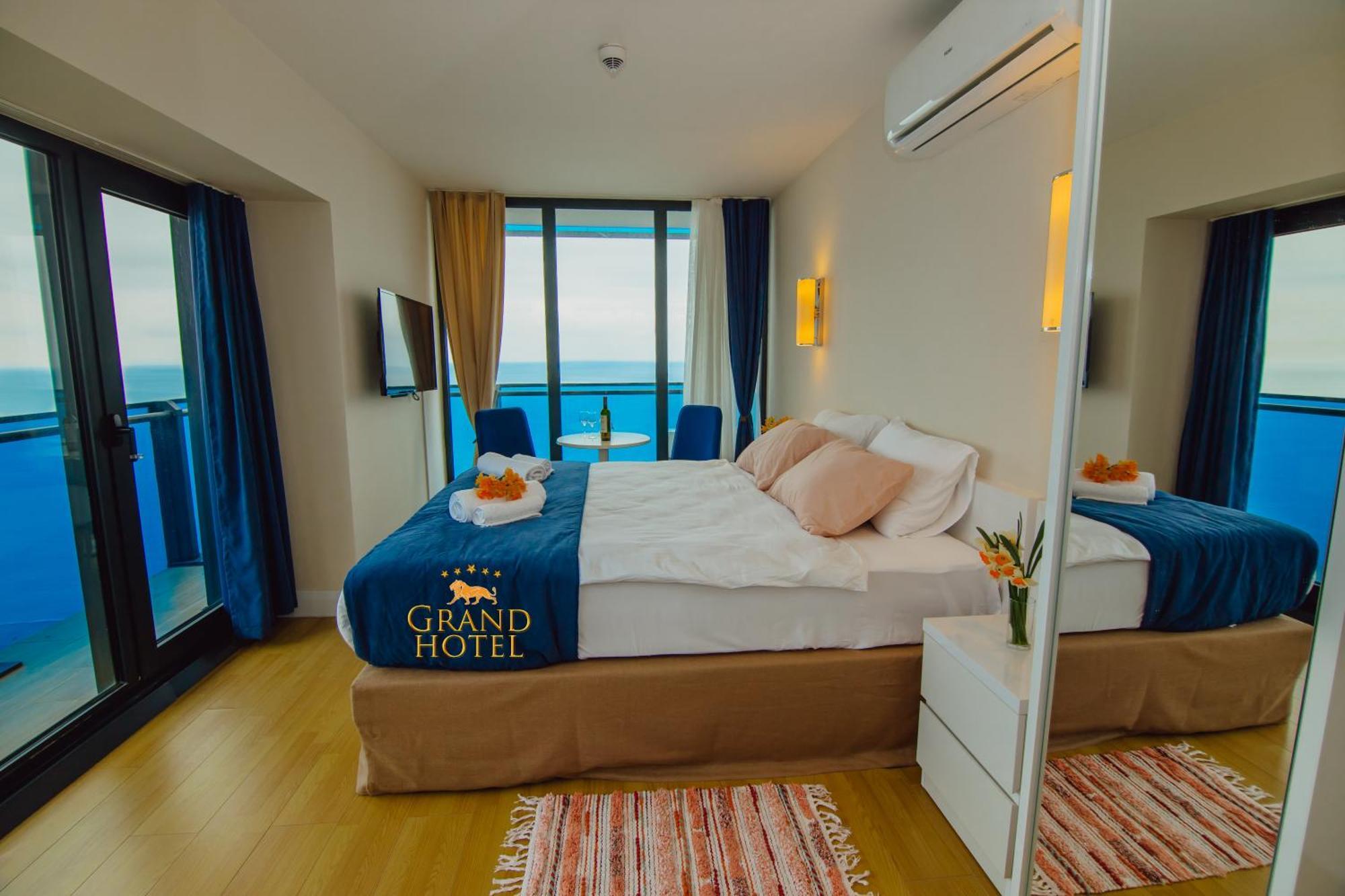 Grand Hotel ☆ Orbi City บาทูมิ ภายนอก รูปภาพ