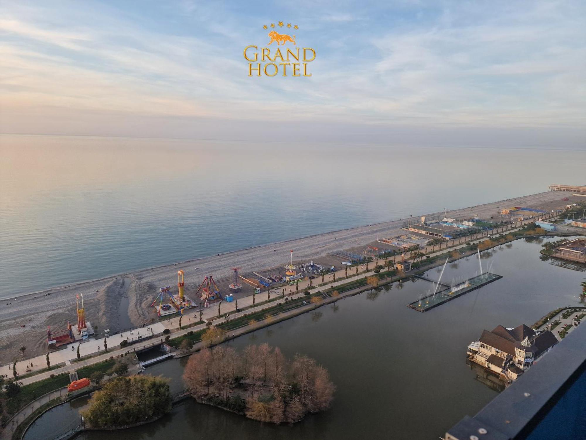Grand Hotel ☆ Orbi City บาทูมิ ภายนอก รูปภาพ