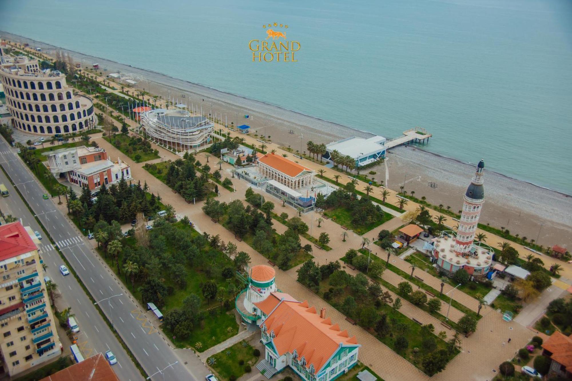 Grand Hotel ☆ Orbi City บาทูมิ ภายนอก รูปภาพ